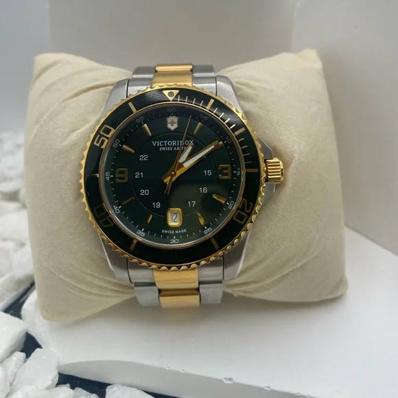 Watch Maverick 43mm Watch, Green Dial - Picture 3 of 11